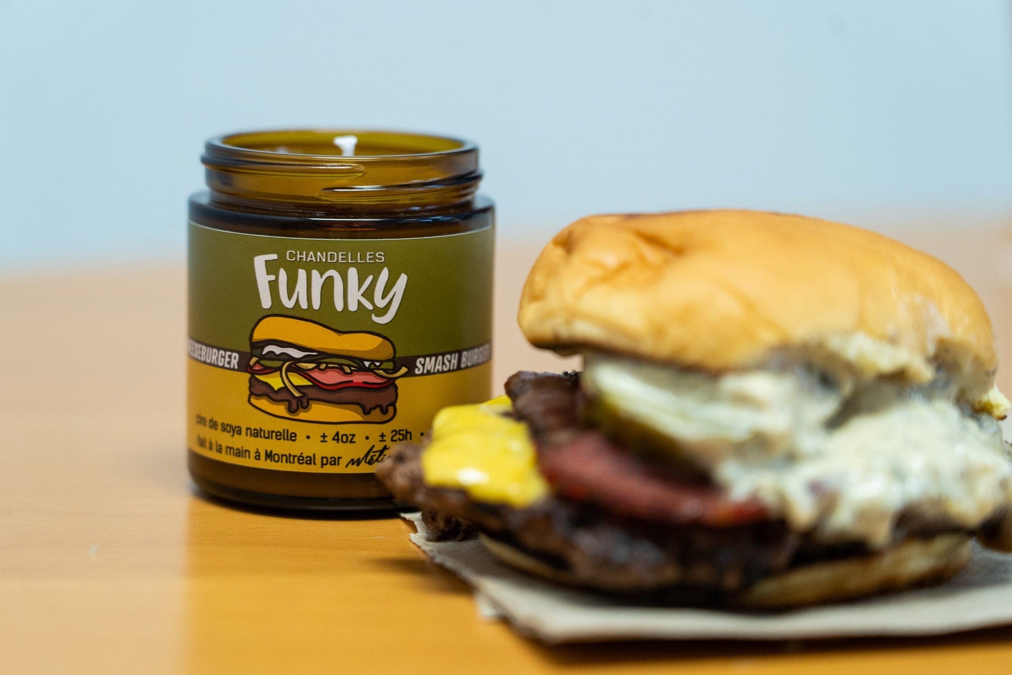 Chandelle Cheeseburger - Funky - Funky & Co.